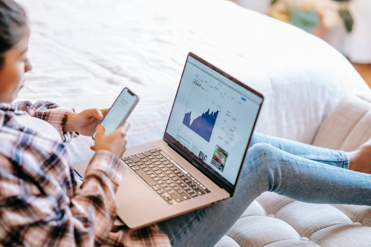 The Pros and Cons of Gig Economy Side Hustles