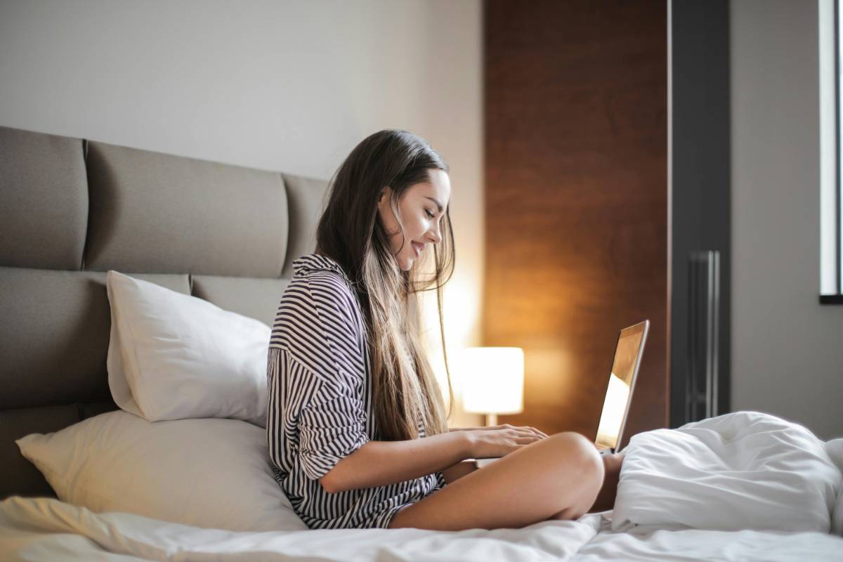 Online Side Hustles: Ways to Earn Money from Home