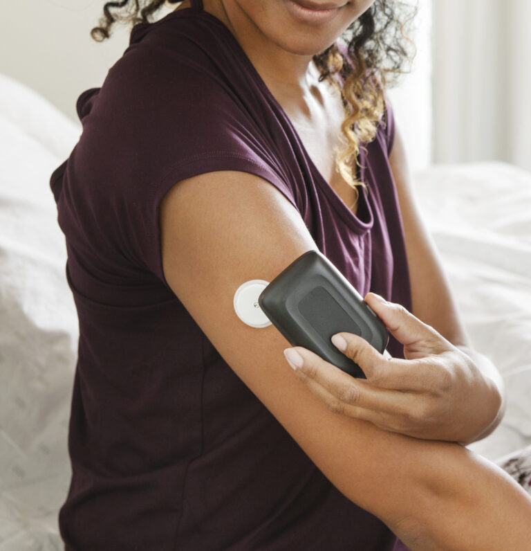 How tracking blood sugar with continuous glucose monitoring may be helpful